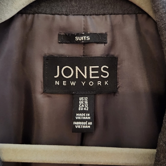 Brand New w/o Tags Women's Suit Jacket - Picture 3 of 3